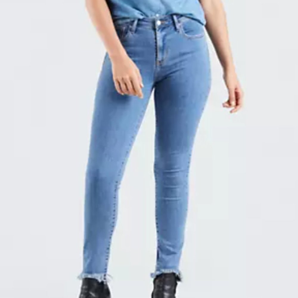 Levi’s 721 High-Rise Skinny Jeans